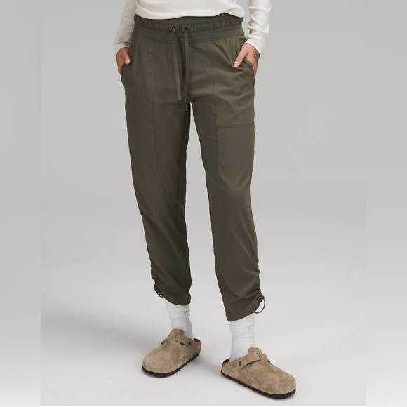 LULULEMON DANCE STUDIO CROP - Picture 3 of 8